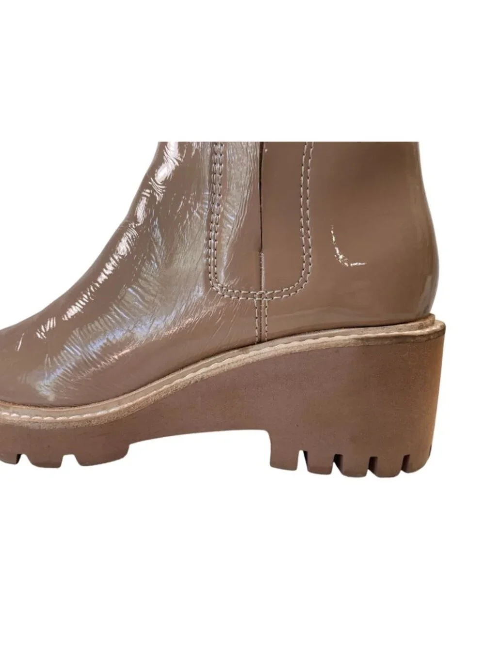 Dolce Vita Huey Chelsea Boots 7 Cafe Blush Tan Patent Leather Pull on Grunge